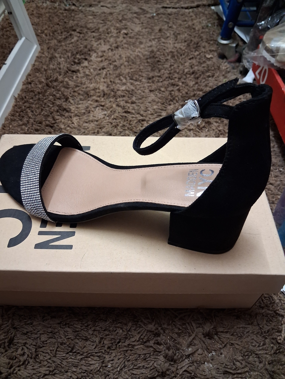 Black Ankle-Strap Block Heel Sandal with Rhinestone Toe Strap Size 9 And 1/2 New